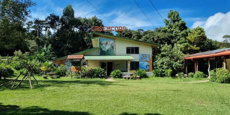 CASEM: Women’s Art, Community, and Traditional Flavors in Monteverde