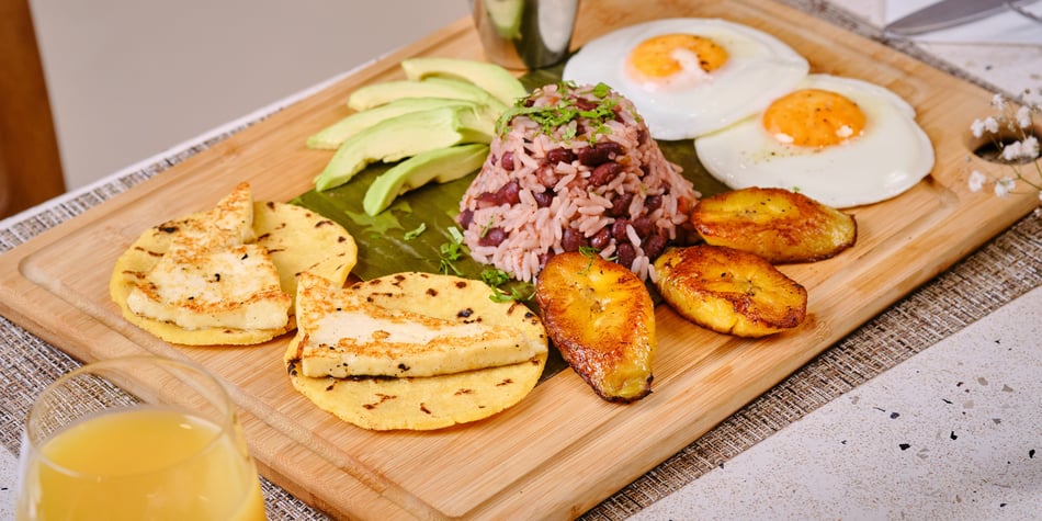 Gallo Pinto: el desayuno costarricense que conquista las mañanas y guarda una historia