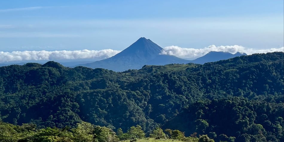 ¿Es posible ver el Volcán Arenal desde Monteverde? Vistas poco comunes, una experiencia mágica